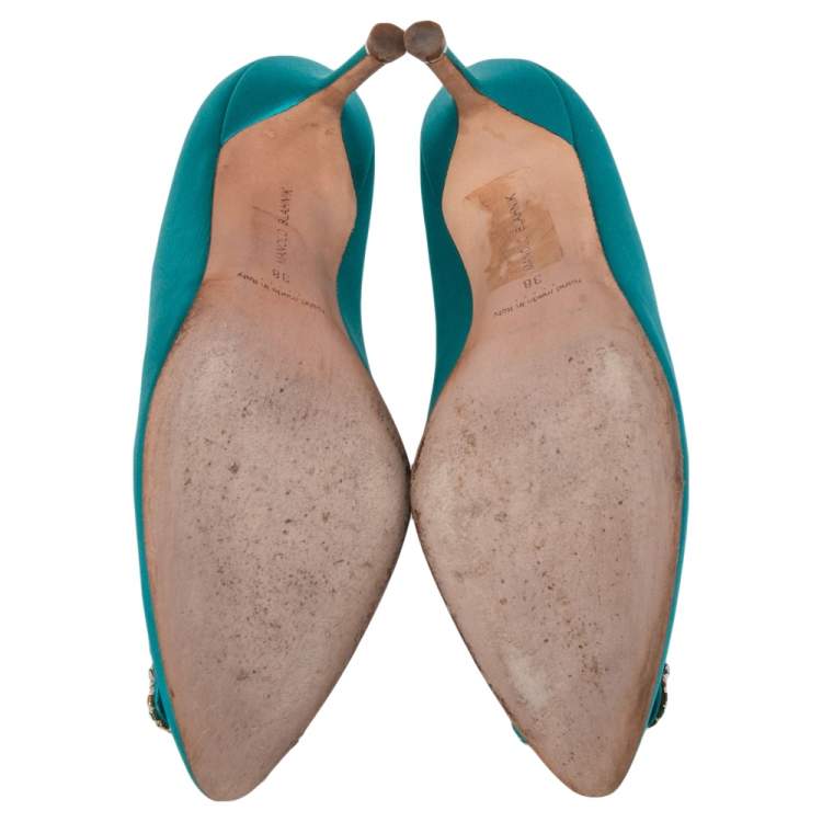 Pre Owned Manolo Blahnik Green Satin Hangisi Crystal Embellished Pumps Size 38