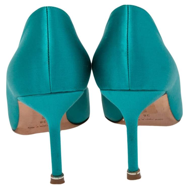 Pre Owned Manolo Blahnik Green Satin Hangisi Crystal Embellished Pumps Size 38