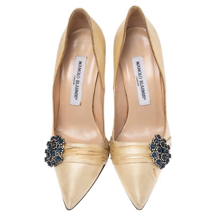 Pre Owned Manolo Blahnik Beige Satin Crystal Embellished Pointed Toe Pumps Size 37