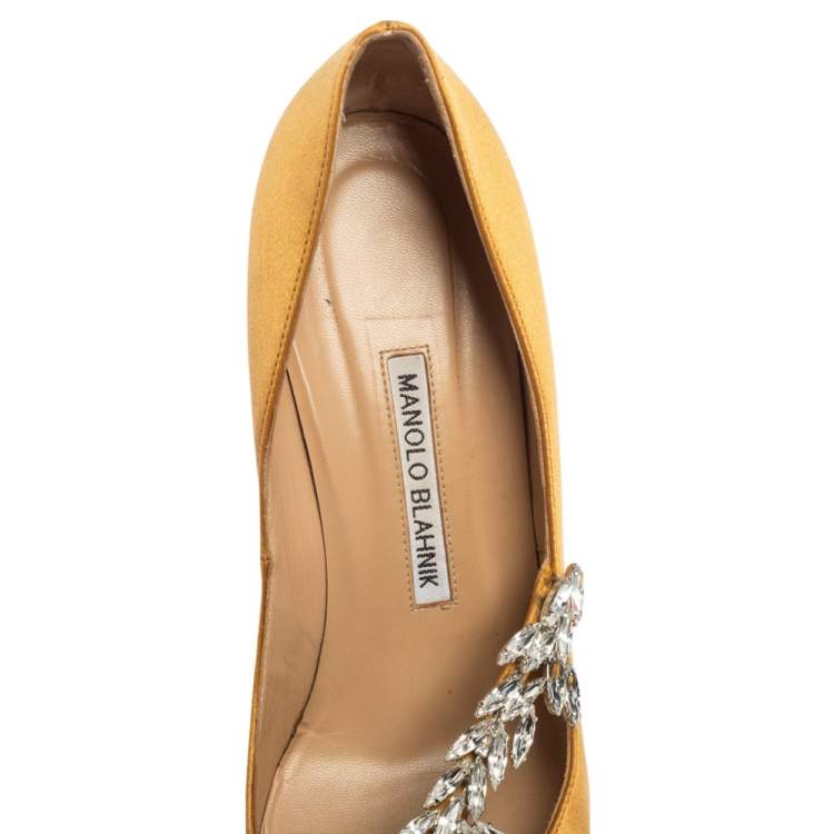 Pre Owned Manolo Blahnik Mustard Yellow Satin Nadira Crystal Embellished Pointed Toe Pumps Size 38.5