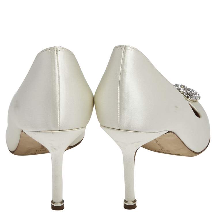 Pre Owned Manolo Blahnik White Satin Hangisi Pumps Size 39.5