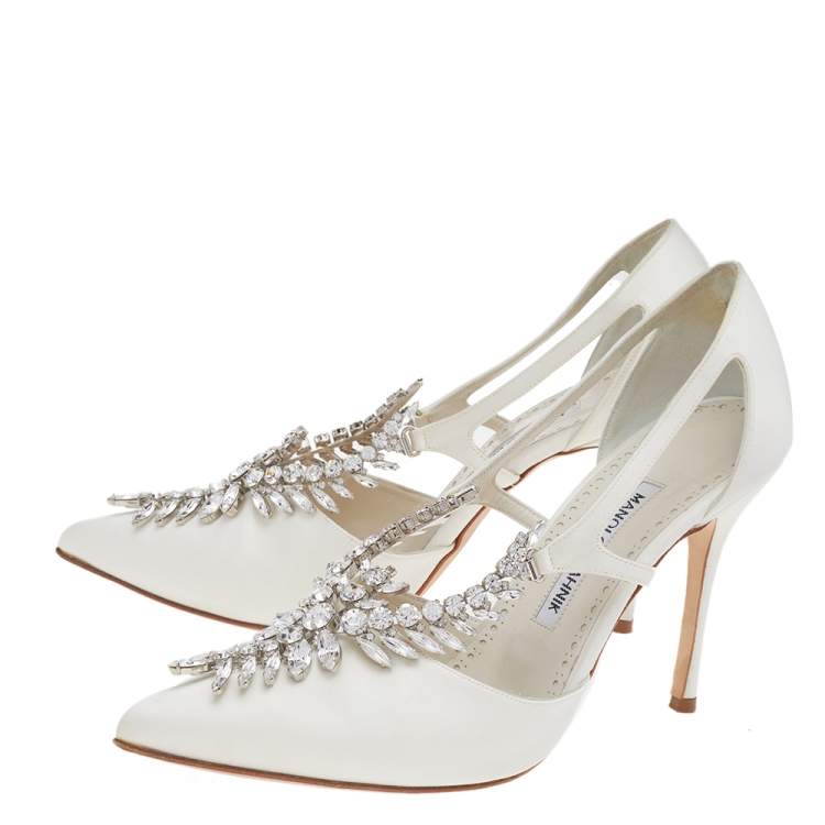 Pre Owned Manolo Blahnik White Satin Lala Crystal Embellished Pointed Toe Pumps Size 38