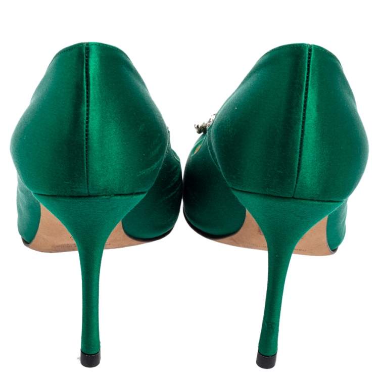 Pre Owned Manolo Blahnik Green Satin Okkava Pointed Toe Pumps Size 35.5