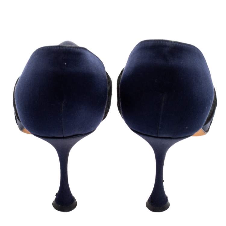 Pre Owned Manolo Blahnik Navy Blue Satin and Suede Embroidered D'Orsay Pointed Toe Pumps Size 39
