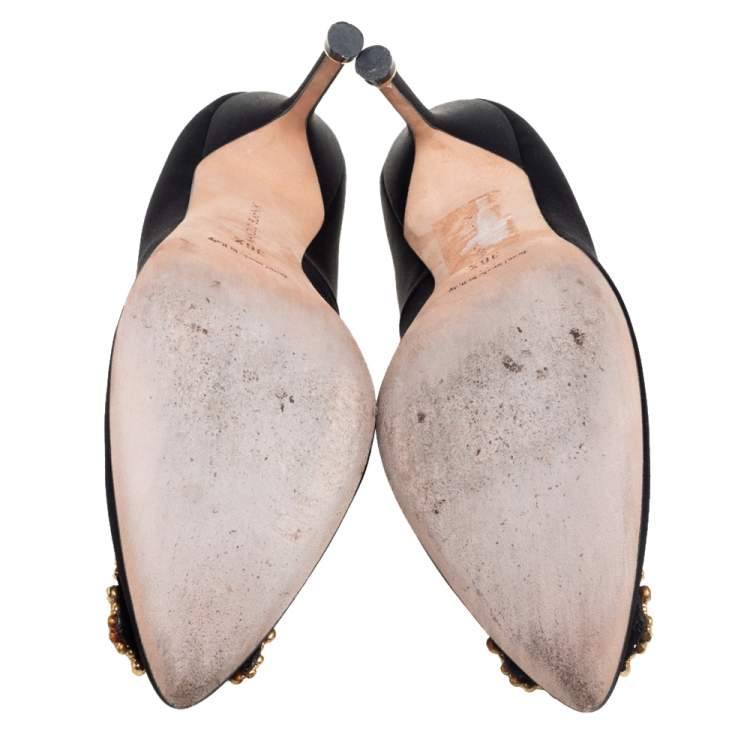 Pre Owned Manolo Blahnik Black  Satin Hangisi Pumps Size 36.5