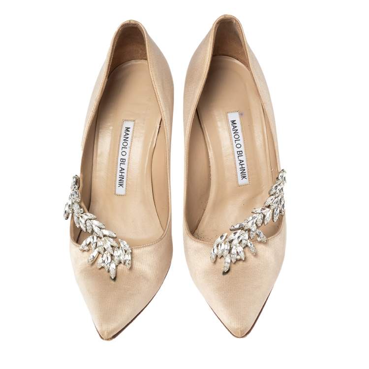 Pre Owned Manolo Blahnik Beige Satin Nadira Pumps Size 38.5