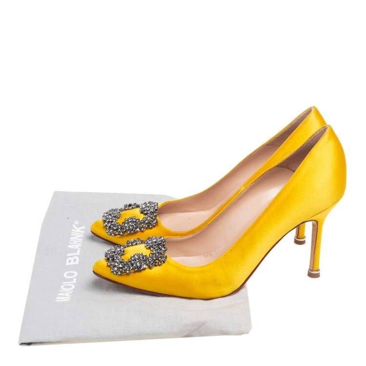 Pre Owned Manolo Blahnik Yellow Satin Hangisi Pumps Size 36