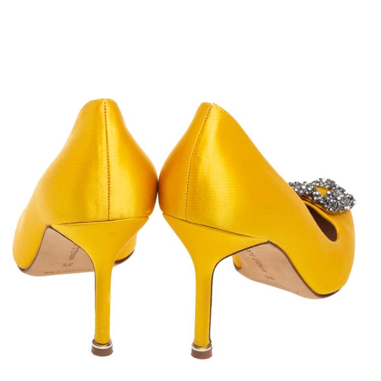 Pre Owned Manolo Blahnik Yellow Satin Hangisi Pumps Size 36
