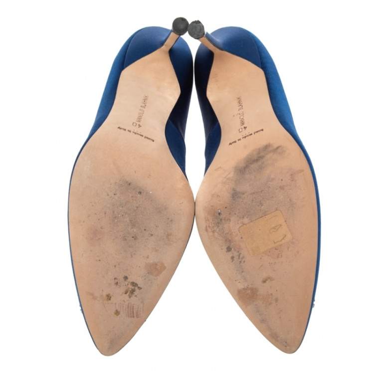 Pre Owned Manolo Blahnik  Blue Satin Hangisi Pumps Size 40