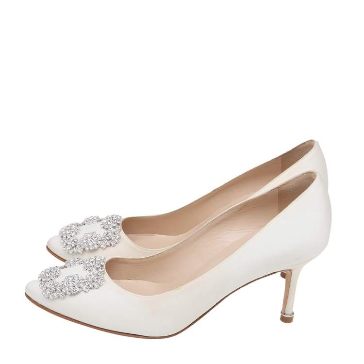 Pre Owned Manolo Blahnik White Satin Hangisi Pumps Size 36.5