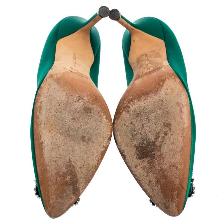Pre Owned Manolo Blahnik Green Satin Hangisi Pumps Size 37.5