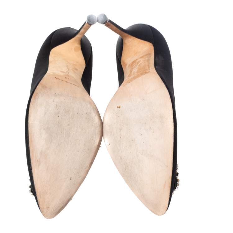Pre Owned Manolo Blahnik Black Satin Hangisi Pumps Size 39