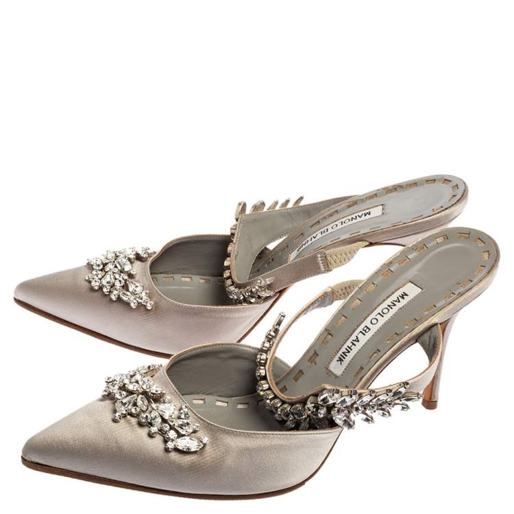 Pre Owned Manolo Blahnik Grey Satin Lurum Crystal Embellished Pointed Toe Sandals Size 41