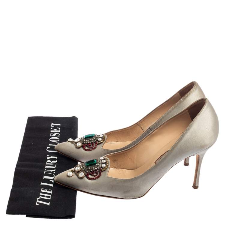 Pre Owned Manolo Blahnik Grey Satin  'Eufrasia' Pumps Size 38