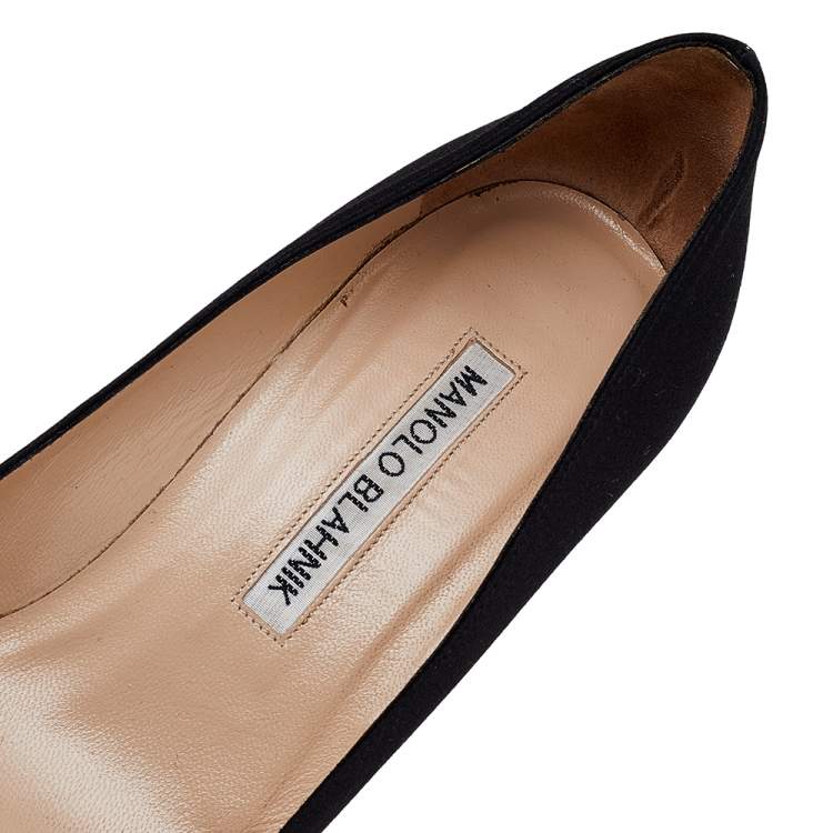 Pre Owned Manolo Blahnik Black Satin Hangisi Pumps Size 35.5