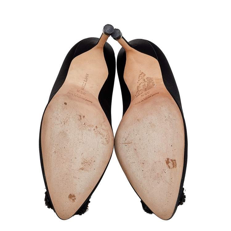 Pre Owned Manolo Blahnik Black Satin Hangisi Pumps Size 35.5