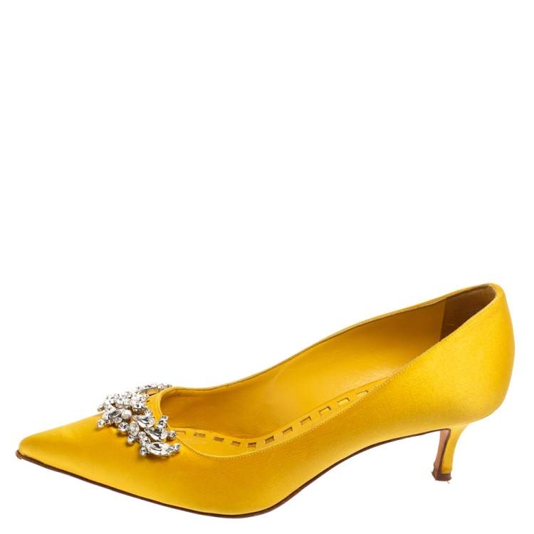 Pre Owned Manolo Blahnik Yellow Satin Lurum BB Pumps Size 37.5