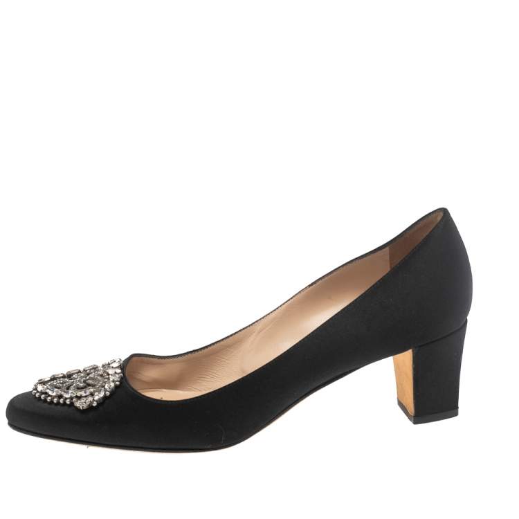Pre Owned Manolo Blahnik Black Satin Okkava Crystal Embellished Pumps Size 39