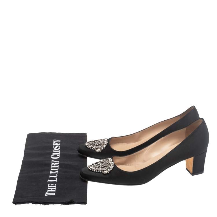 Pre Owned Manolo Blahnik Black Satin Okkava Crystal Embellished Pumps Size 39