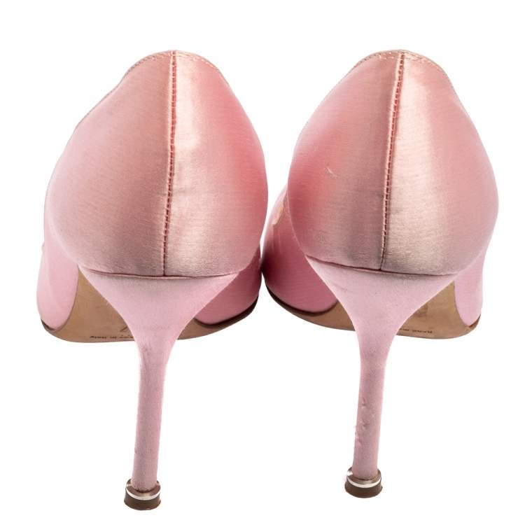 Pre Owned Manolo Blahnik Pink Satin  Crystal Embellished  Hangisi Pumps Size 37