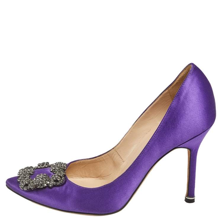 Pre Owned Manolo Blahnik Purple Satin Hangisi Crystal Embellished Pointed Toe Pumps Size 37