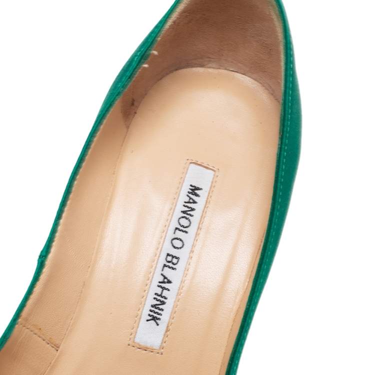 Pre Owned Manolo Blahnik Green Satin Hangisi Crystal Embellished Pointed Toe Pumps Size 37