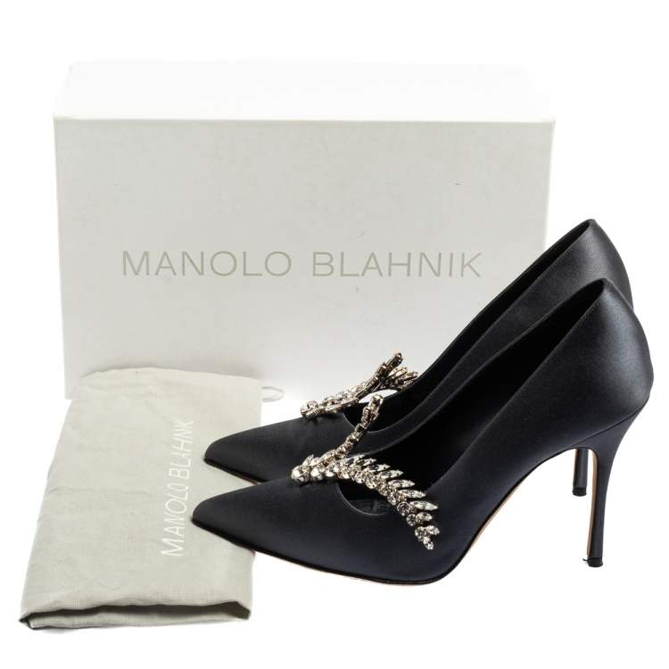 Pre Owned Manolo Blahnik Grey Satin Nadira Crystal Embellished Pointed Toe Pumps Size 38.5