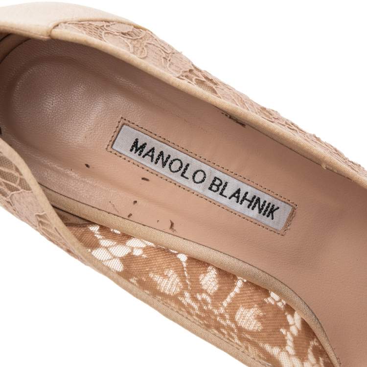 Pre Owned Manolo Blahnik Beige Satin And Lace Hangisi Crystal Embellished Pointed Toe Pumps Size 40.5