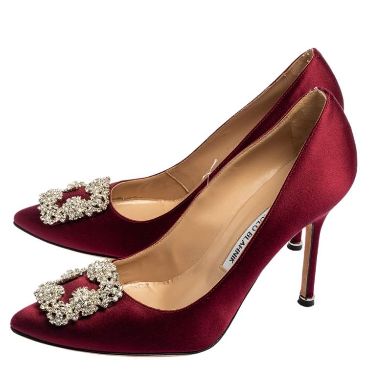 Pre Owned Manolo Blahnik Burgundy Satin Hangisi Pointed-Toe Pumps Size 38.5