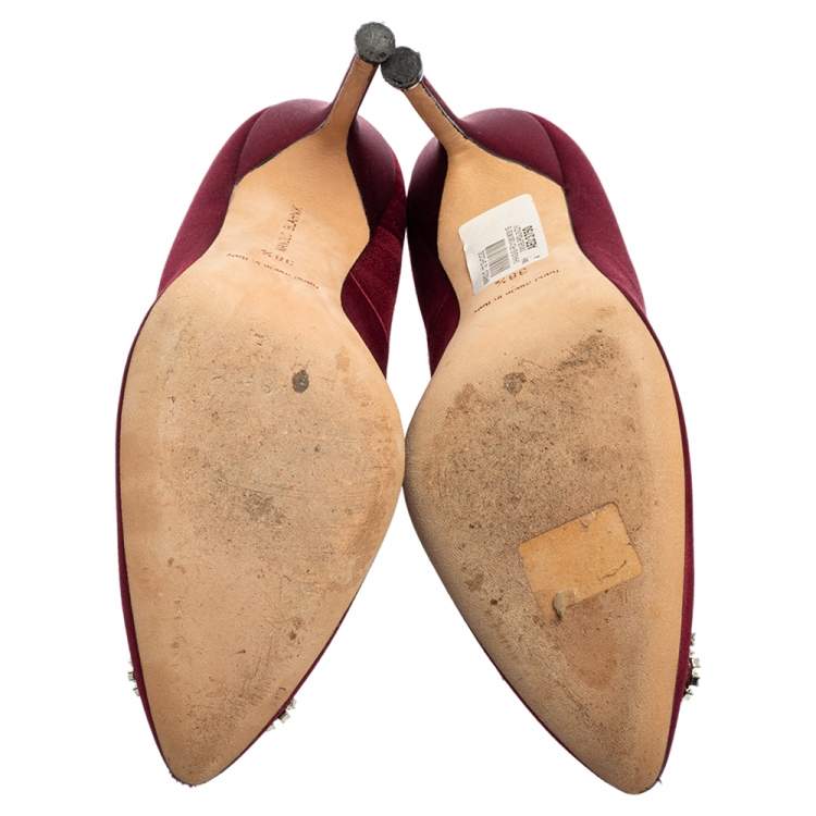 Pre Owned Manolo Blahnik Burgundy Satin Hangisi Pointed-Toe Pumps Size 38.5