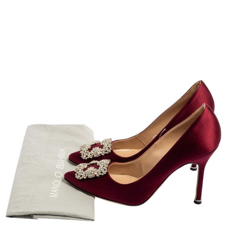 Pre Owned Manolo Blahnik Burgundy Satin Hangisi Pointed-Toe Pumps Size 38.5