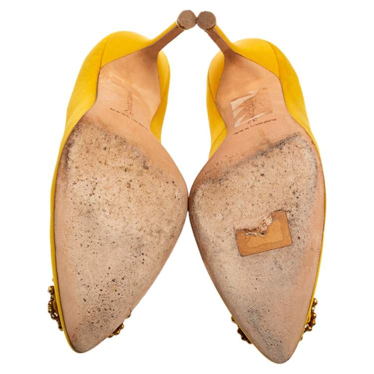 Pre Owned Manolo Blahnik Yellow Satin Pearl Embellished Hangisi Pumps Size 37