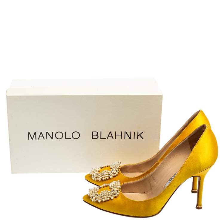 Pre Owned Manolo Blahnik Yellow Satin Pearl Embellished Hangisi Pumps Size 37
