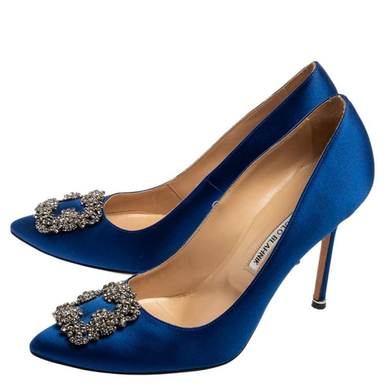 Pre Owned Manolo Blahnik Blue Satin Hangisi Pointed-Toe Pumps Size 40.5 