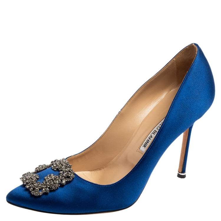 Pre Owned Manolo Blahnik Blue Satin Hangisi Pointed-Toe Pumps Size 40.5 
