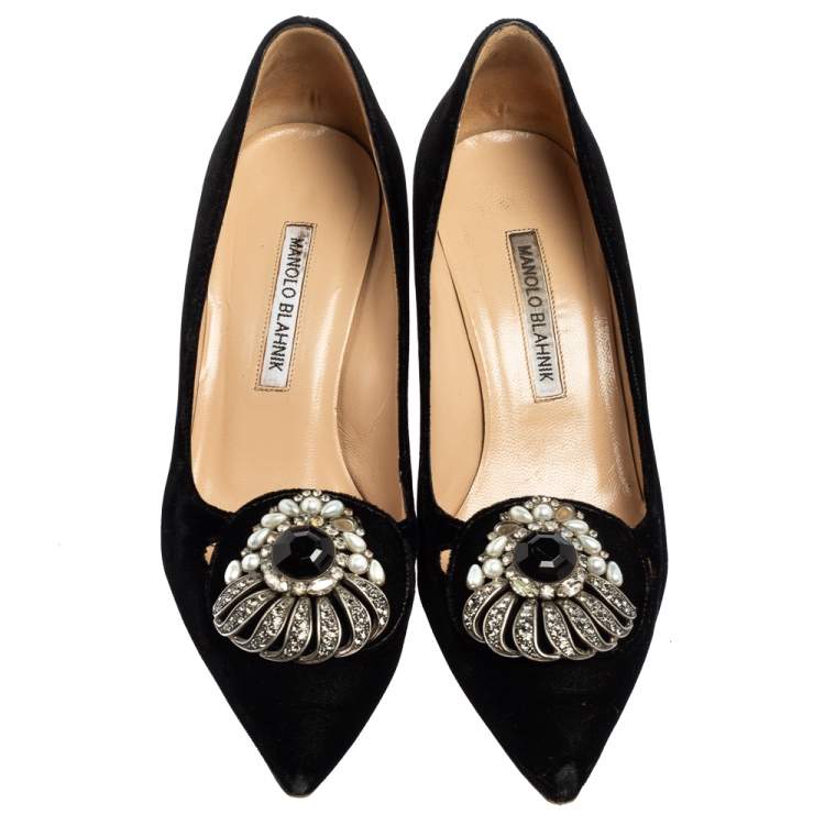 Pre Owned Manolo Blahnik Black Satin Jewel Embellished Pointed-Toe Pumps Size 37.5