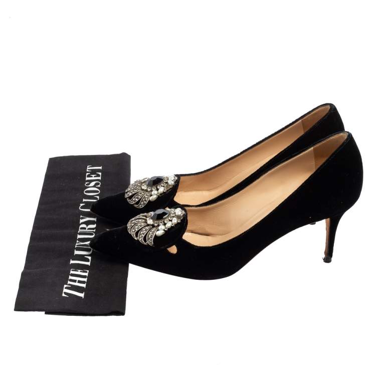 Pre Owned Manolo Blahnik Black Satin Jewel Embellished Pointed-Toe Pumps Size 37.5
