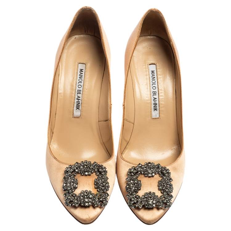 Pre Owned Manolo Blahnik Beige Satin Hangisi Pumps Size 36