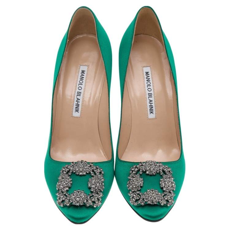 مملوكة مسبقًا Manolo Blahnik Green Satin Hangisi Pumps Size 37