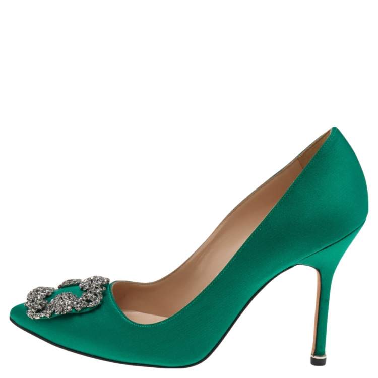 مملوكة مسبقًا Manolo Blahnik Green Satin Hangisi Pumps Size 37