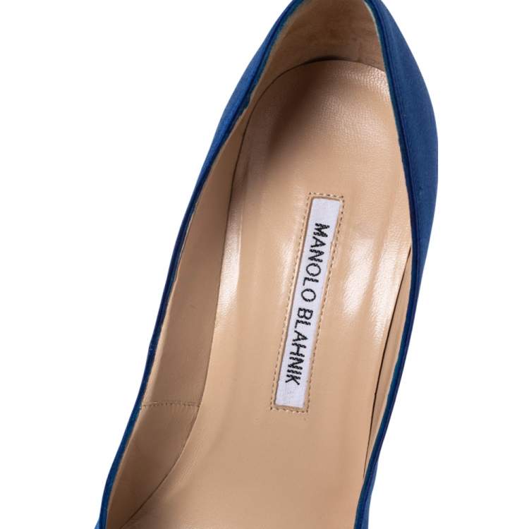 Pre Owned Manolo Blahnik Blue Satin Hangisi Crystal Embellished Pumps Size 38.5
