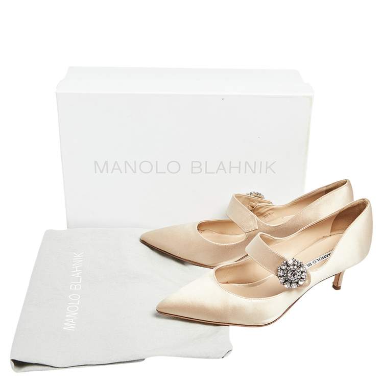 Pre Owned Manolo Blahnik Beige Satin Crystal Embellished Pointed Toe Pumps Size 37