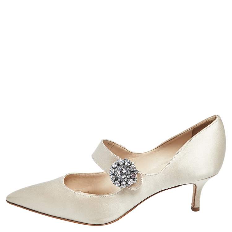 Pre Owned Manolo Blahnik Beige Satin Crystal Embellished Pointed Toe Pumps Size 37
