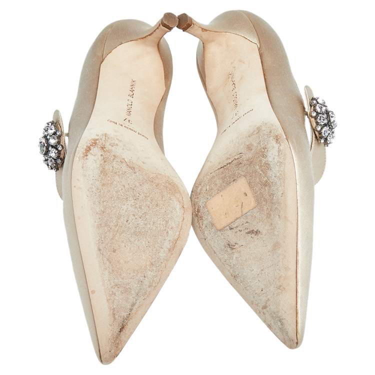 Pre Owned Manolo Blahnik Beige Satin Crystal Embellished Pointed Toe Pumps Size 37