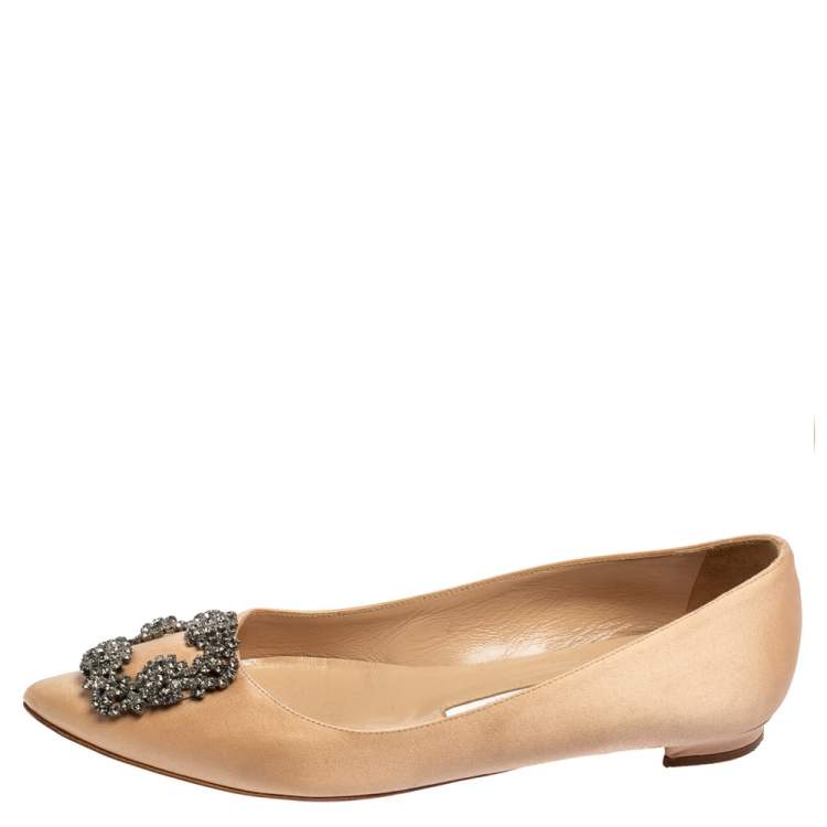 Pre Owned Manolo Blahnik Beige Satin Hangisi Flat Pumps Size 37