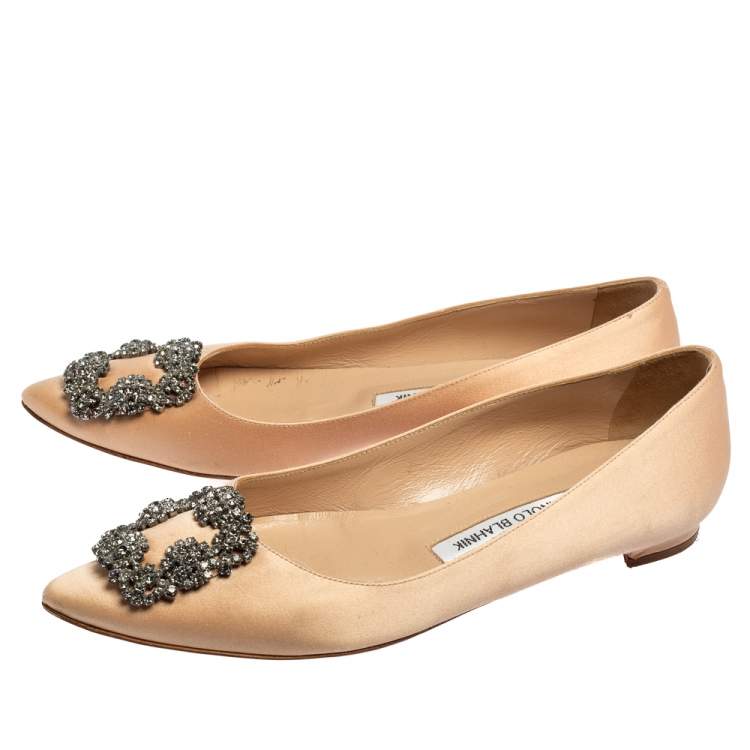 Pre Owned Manolo Blahnik Beige Satin Hangisi Flat Pumps Size 37