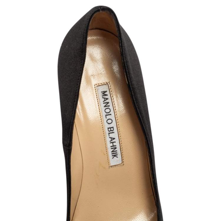 Pre Owned Manolo Blahnik Black Satin Hangisi Pumps Size 34.5