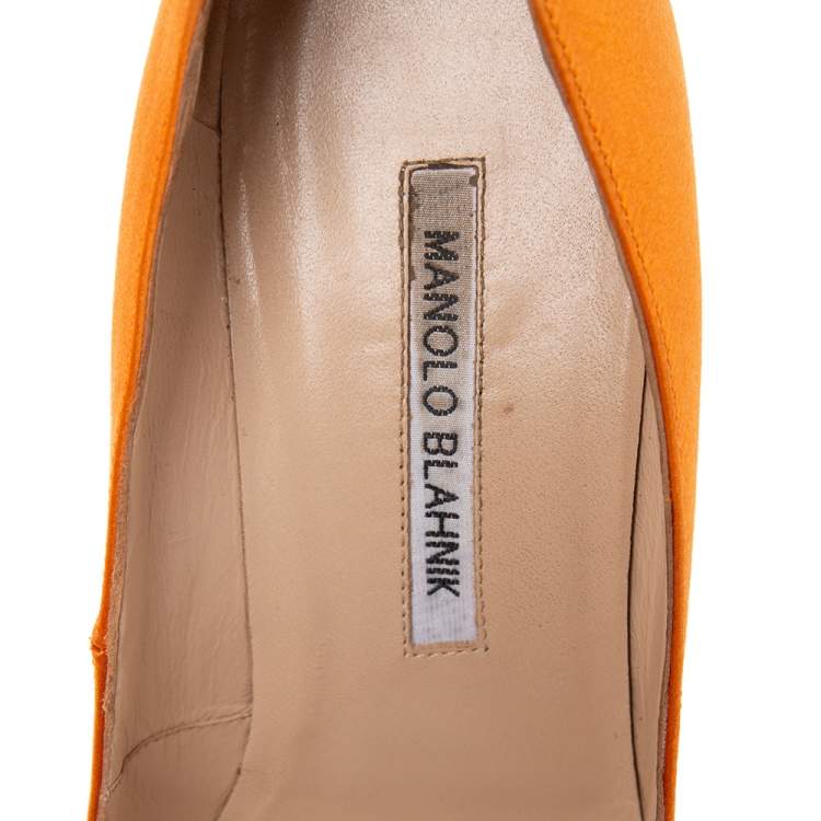 Pre Owned Manolo Blahnik Orange Satin Hangisi Pumps Size 38