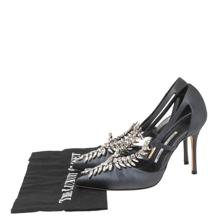 Pre Owned Manolo Blahnik Dark Grey Satin Lala Crystal Embellished Pointed Toe Pumps Size 35.5