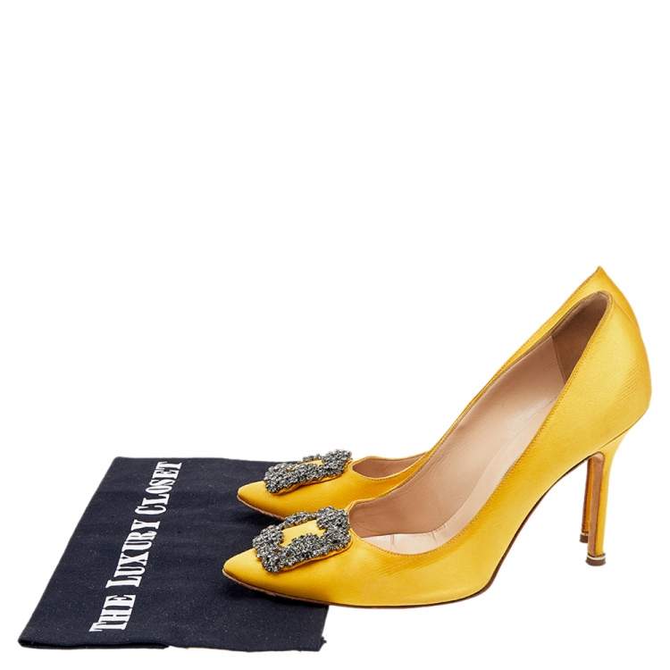 Pre Owned Manolo Blahnik Yellow Satin Hangisi Crystal Embellished Pumps Size 38.5